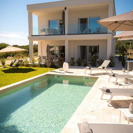 O'life Boutique Aparthotel 4*